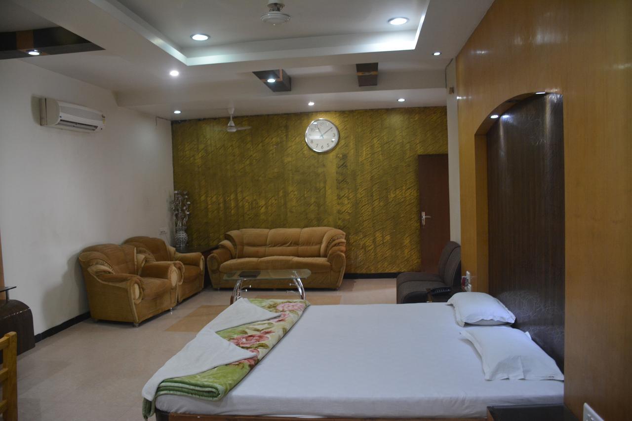 Hotel Naveen Residency Darbhanga ภายนอก รูปภาพ